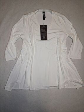 MarlaWynne White V-Neck Swing Tunic Top